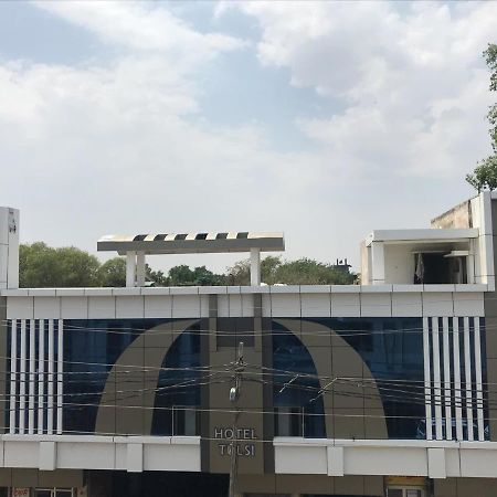Hotel Tulsi Banda Exterior photo